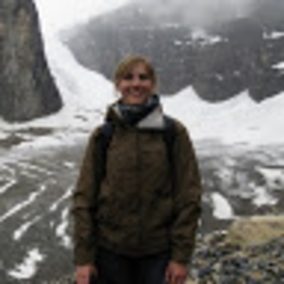 Meet your Posher, Nicole - Picture 1 of 1